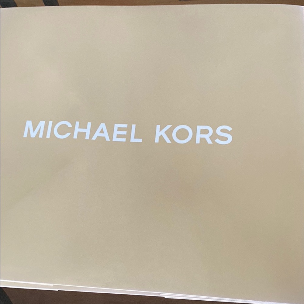 New Michael Kors Large Beige Box